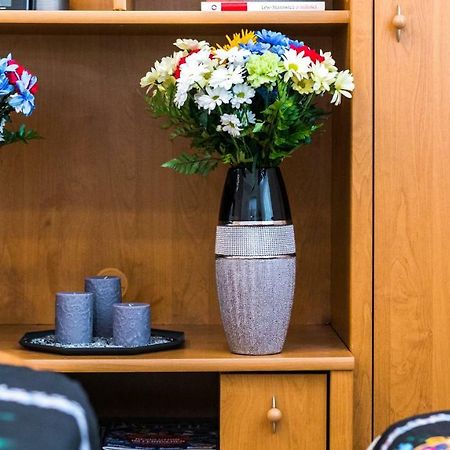 Rentplanet - Apartament Topolowa Cracovia Esterno foto